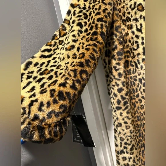 NWT Pamela McCoy Faux Fur Leopard Print Full Length Coat